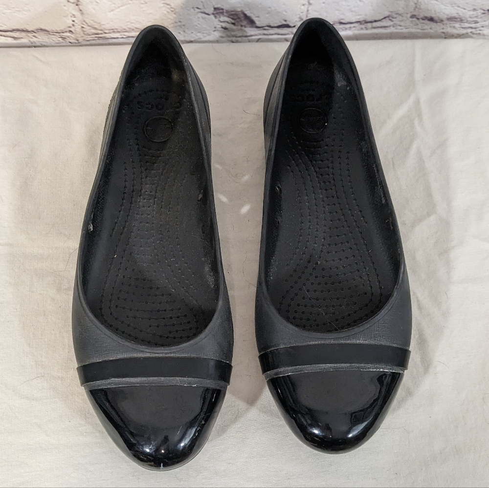 CROCS Jayna Black Flats with Glossy Toe